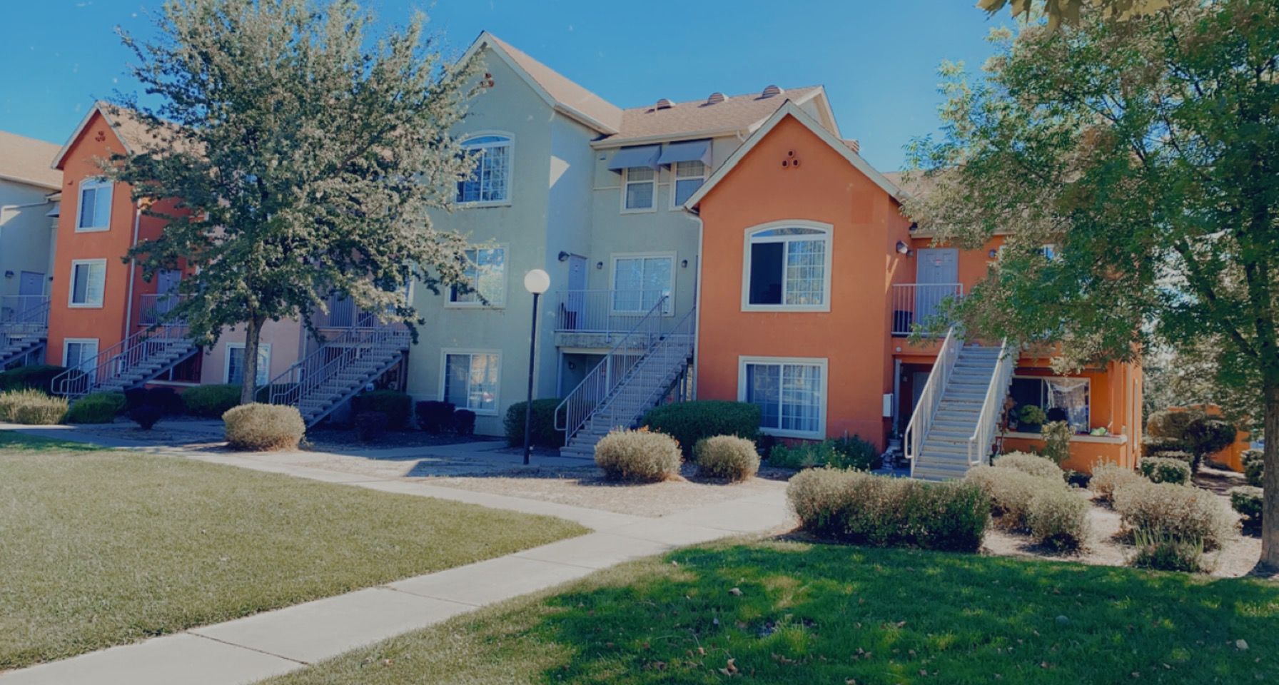 Lincoln Corner Apartments photo 2